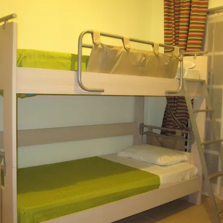 מלון דירות Abc Sweet 3*